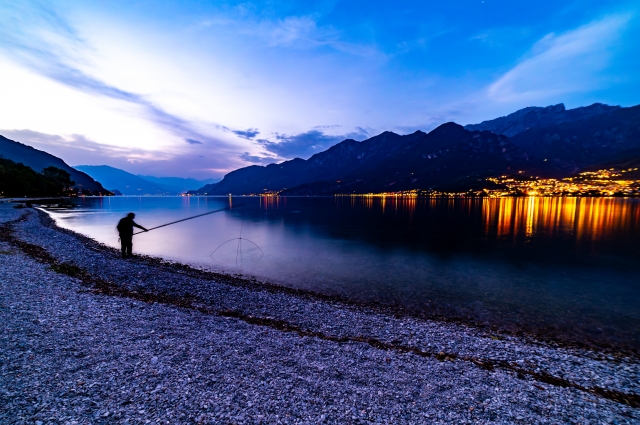 Una serata al lago