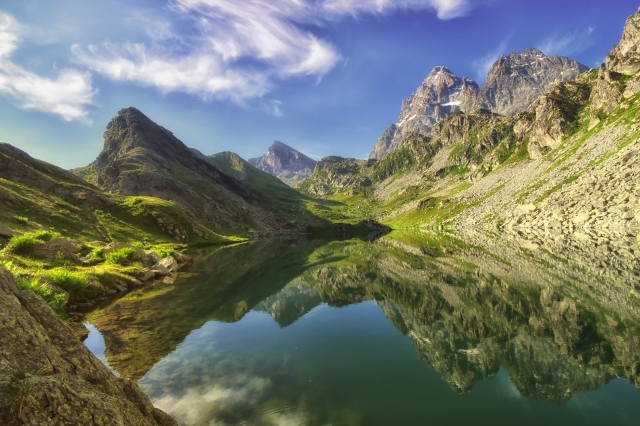 Monviso allo specchio