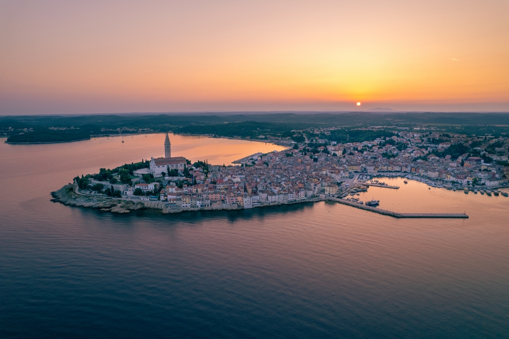 Alba a Rovigno (Croazia)