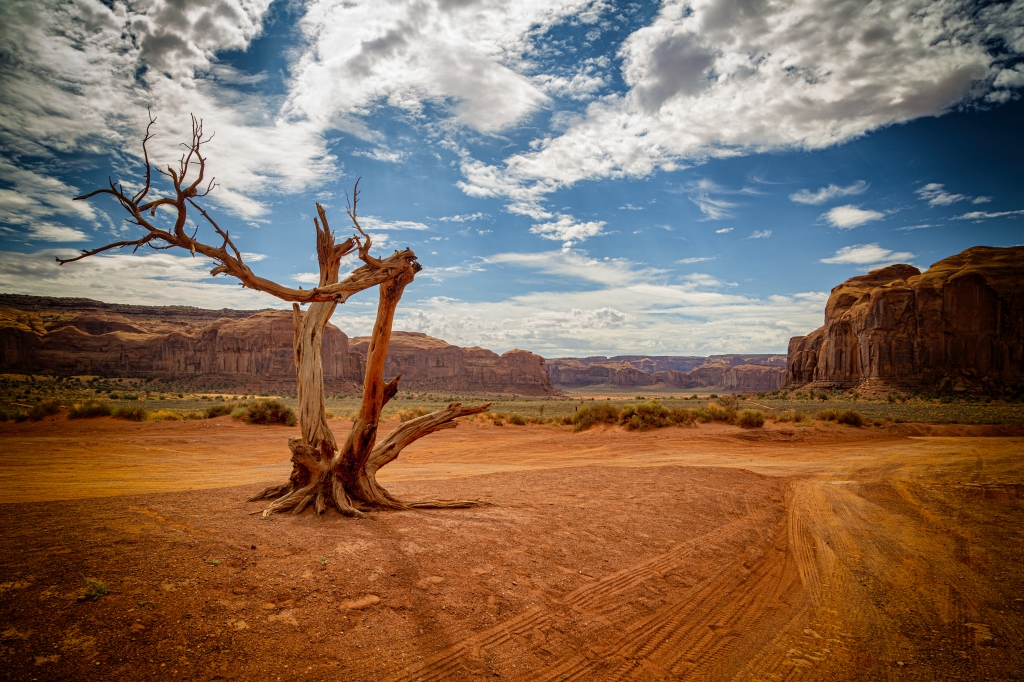 MONUMENT VALLEY