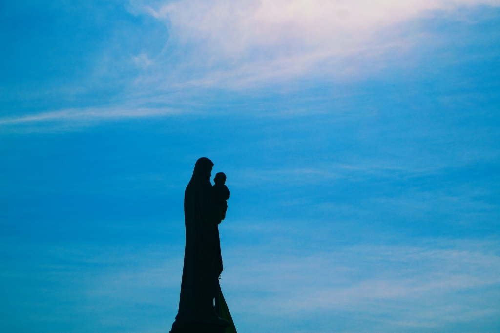 sacra silhouette