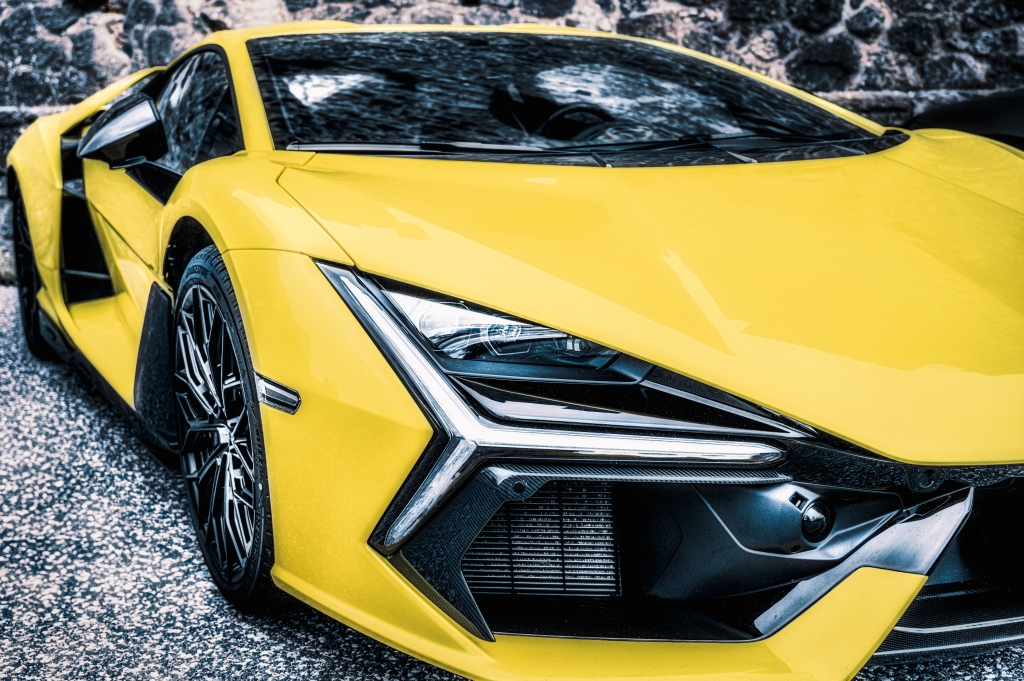 Lamborghini Revuelto