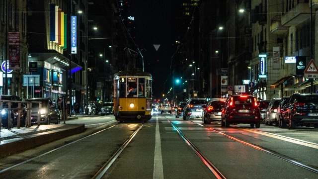 Tram di notte a Milano