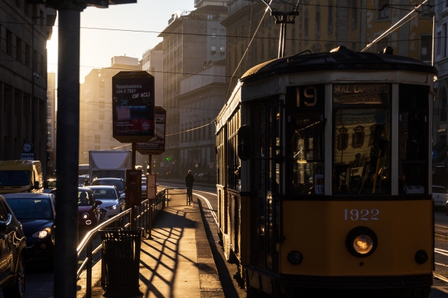 Tramonto su tram a Milano
