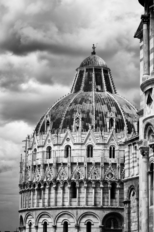 La Cupola di Pisa: Un Dialogo tra Architettura e Cielo