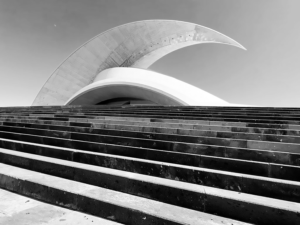 Linee e curve architettoniche
